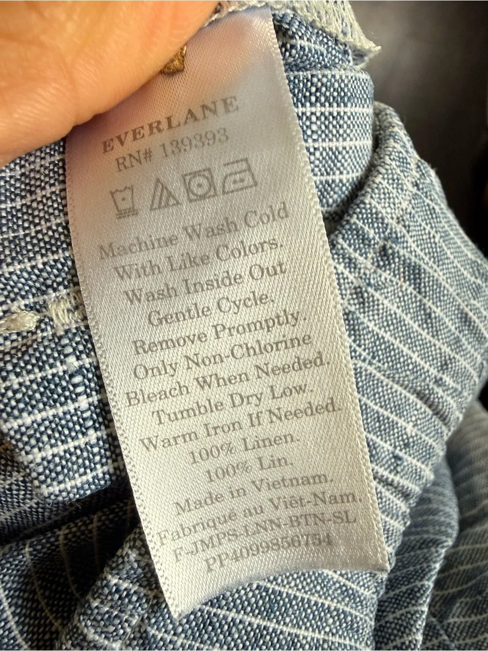 Everlane blue white